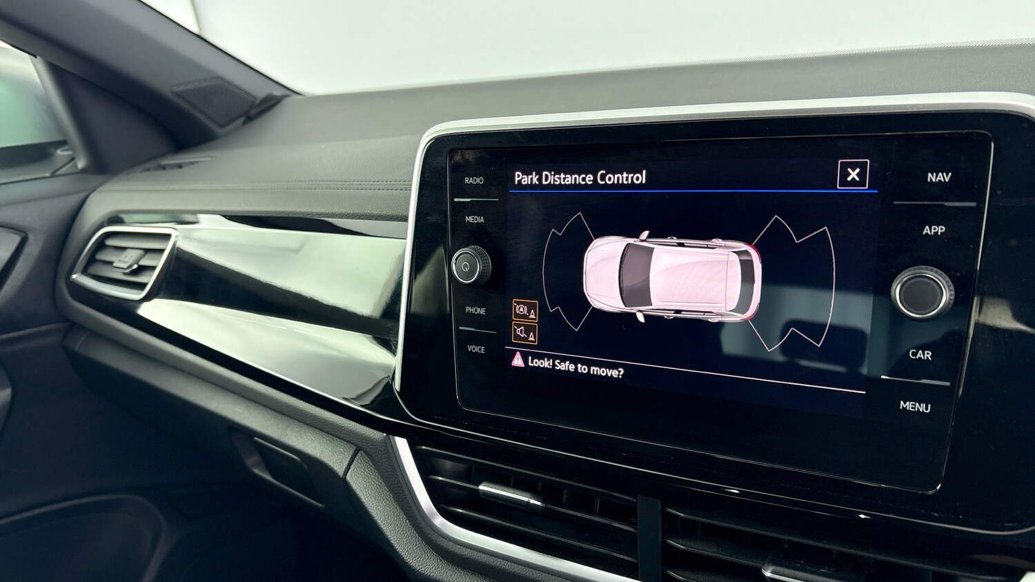 Used Volkswagen T-Roc 2023 for sale - 78014672: Photo 27