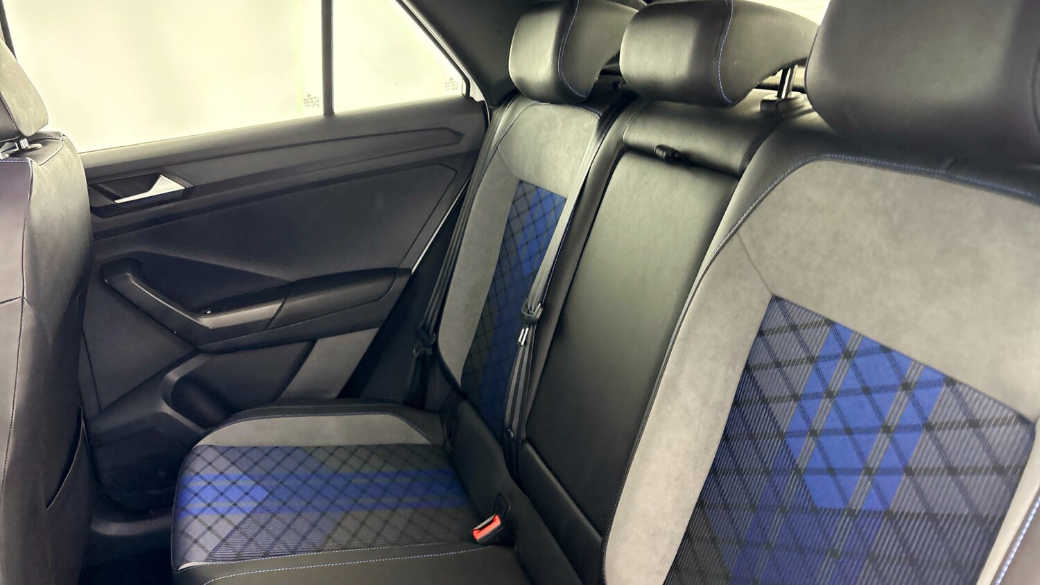 Used Volkswagen T-Roc 2023 for sale - 78014672: Photo 37