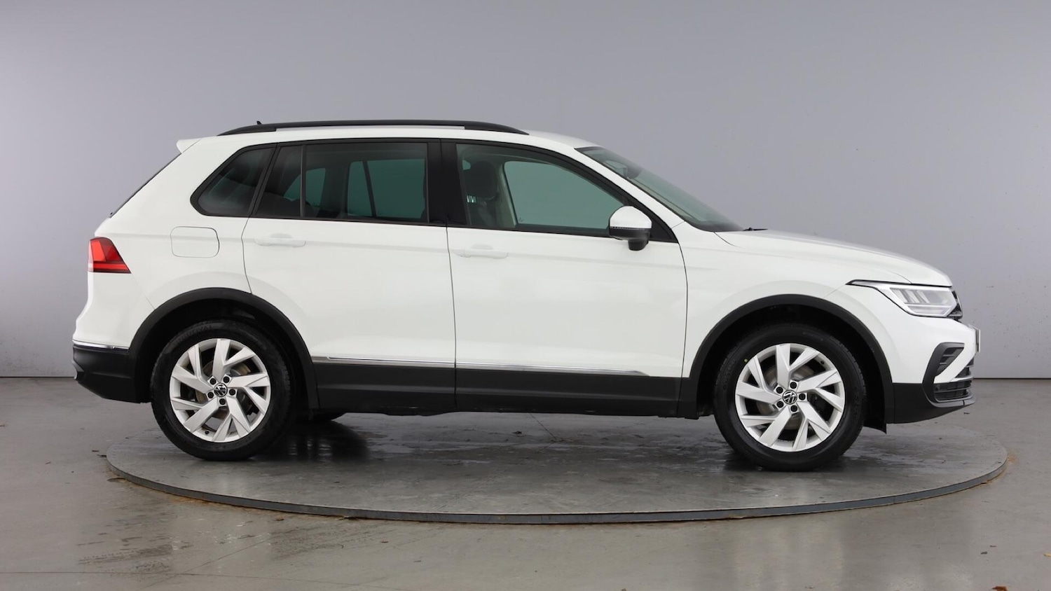 Used Volkswagen Tiguan 2021 for sale - 77515829: Photo 4
