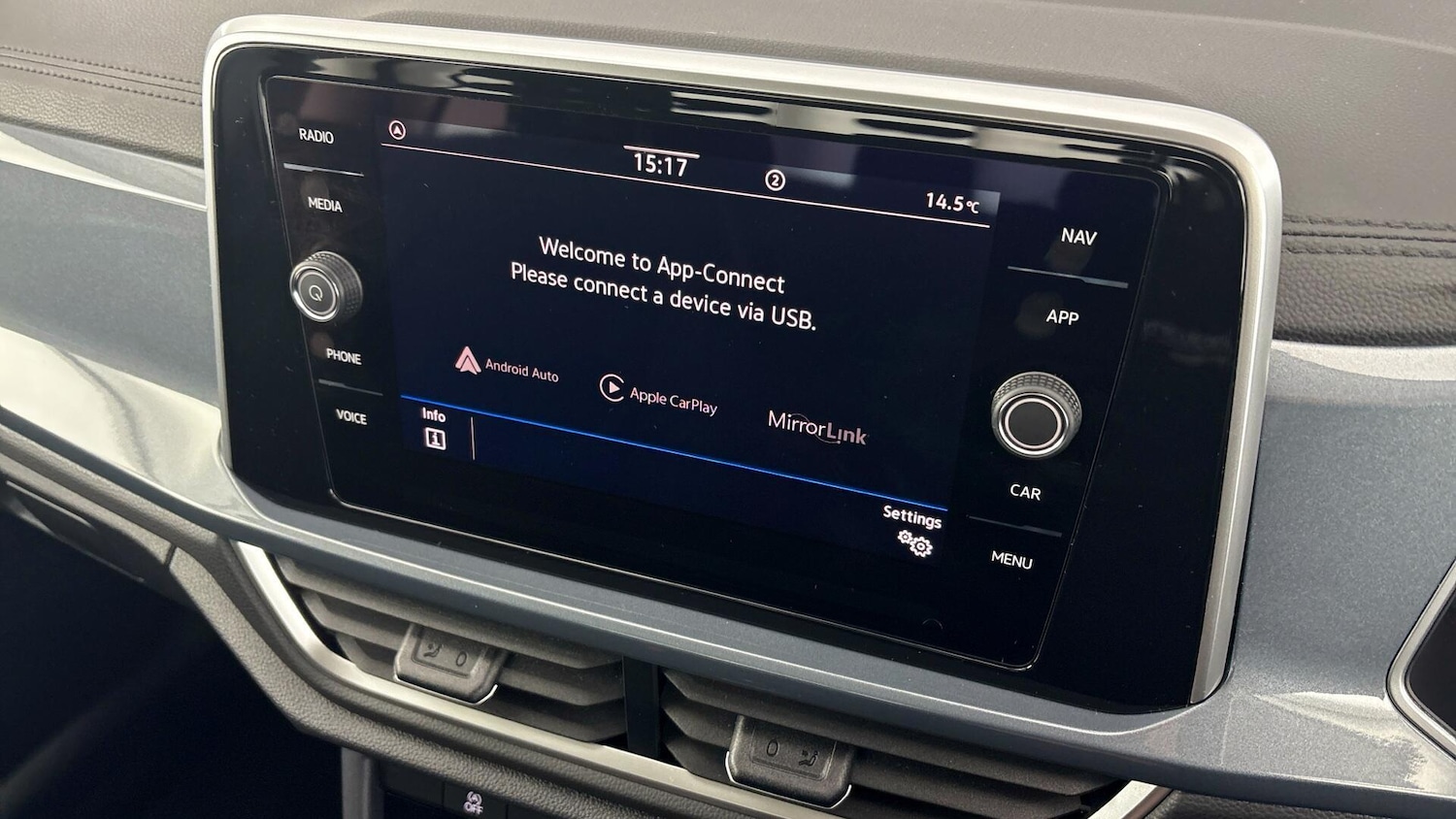 Used Volkswagen T-Roc 2022 for sale - 77845532: Photo 15