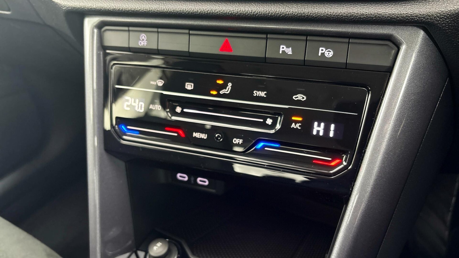 Used Volkswagen T-Roc 2022 for sale - 77845532: Photo 25