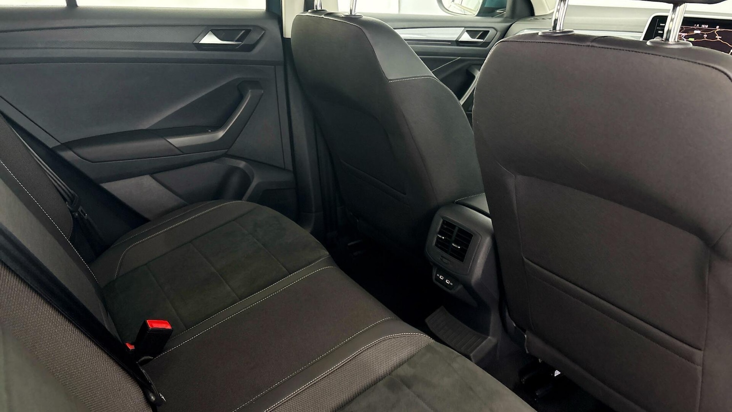 Used Volkswagen T-Roc 2022 for sale - 77845532: Photo 26