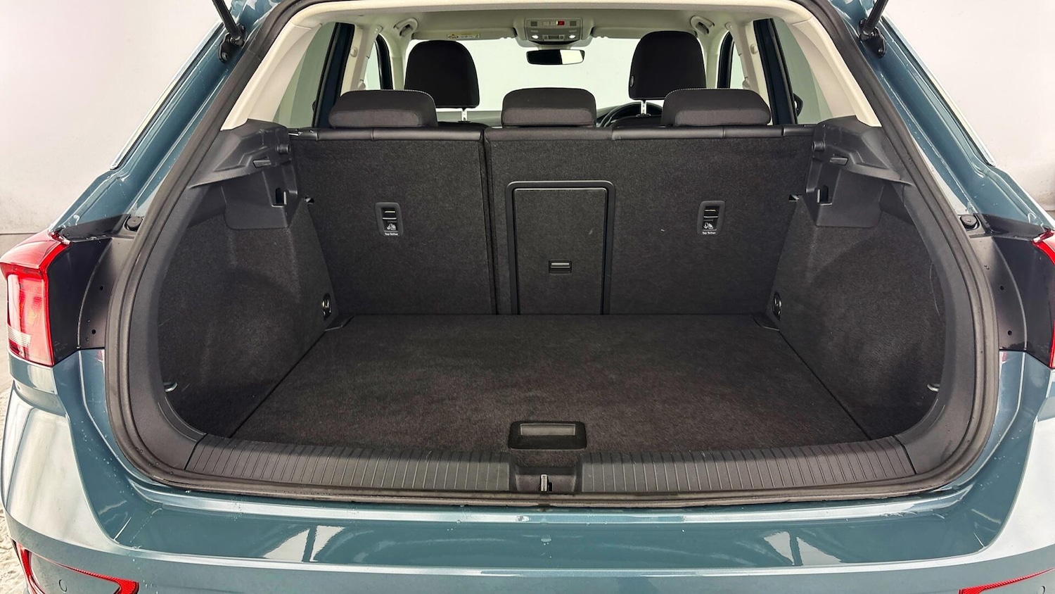 Used Volkswagen T-Roc 2022 for sale - 77845532: Photo 28