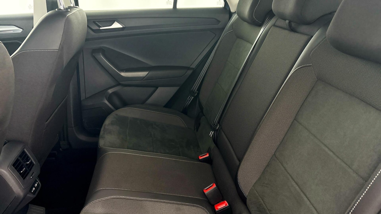 Used Volkswagen T-Roc 2022 for sale - 77845532: Photo 32