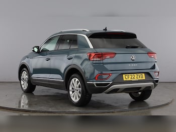 Used Volkswagen T-Roc 2022 for sale - 77845532: Photo