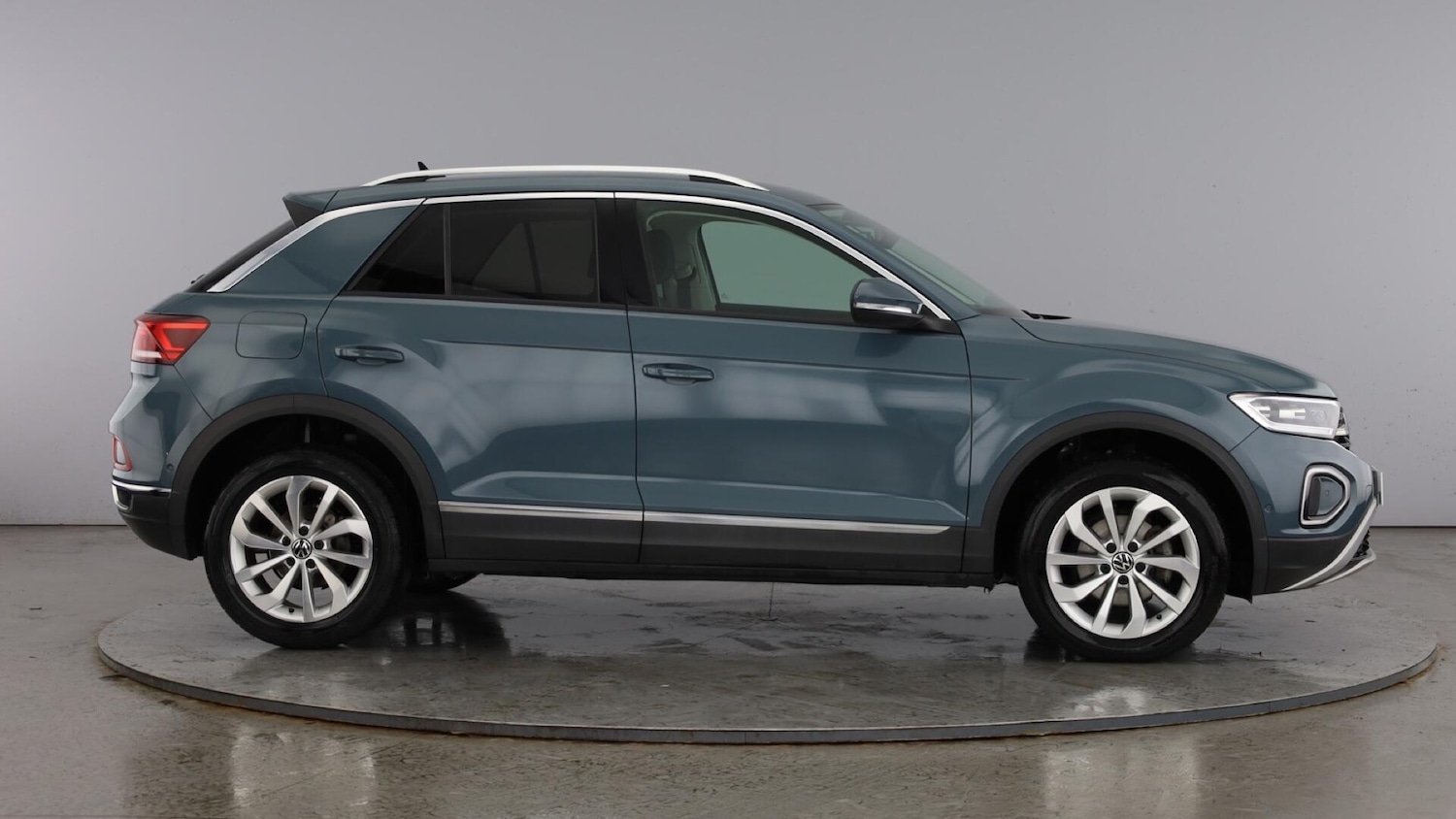 Used Volkswagen T-Roc 2022 for sale - 77845532: Photo 4