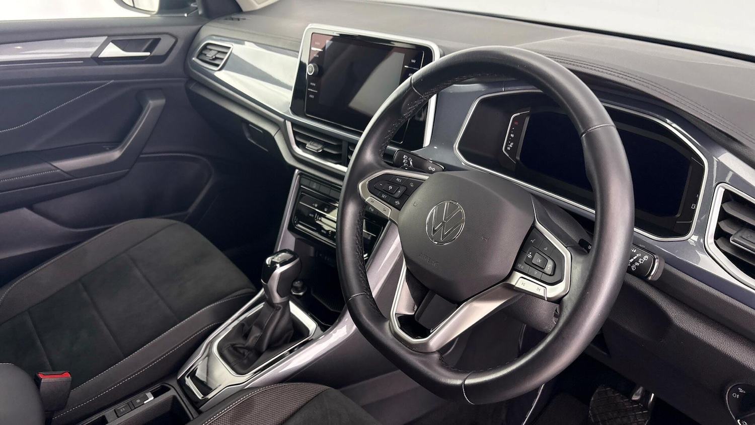 Used Volkswagen T-Roc 2022 for sale - 77845532: Photo 6