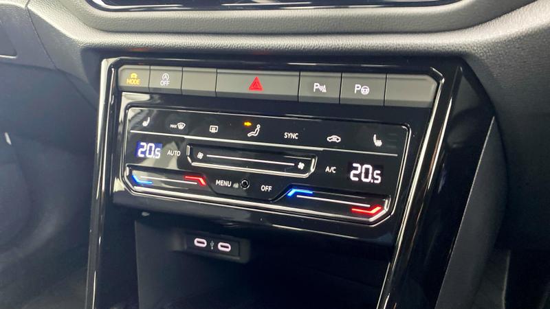 Used Volkswagen T-Roc 2025 for sale - 76722907: Photo 13