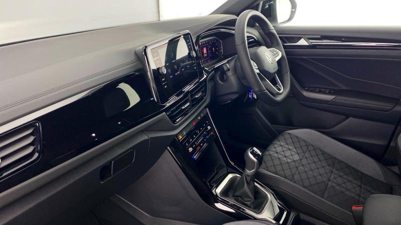 Used Volkswagen T-Roc 2025 for sale - 76722907: Photo 2