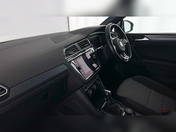 Used Volkswagen Tiguan 2019 for sale - 76476814: Photo