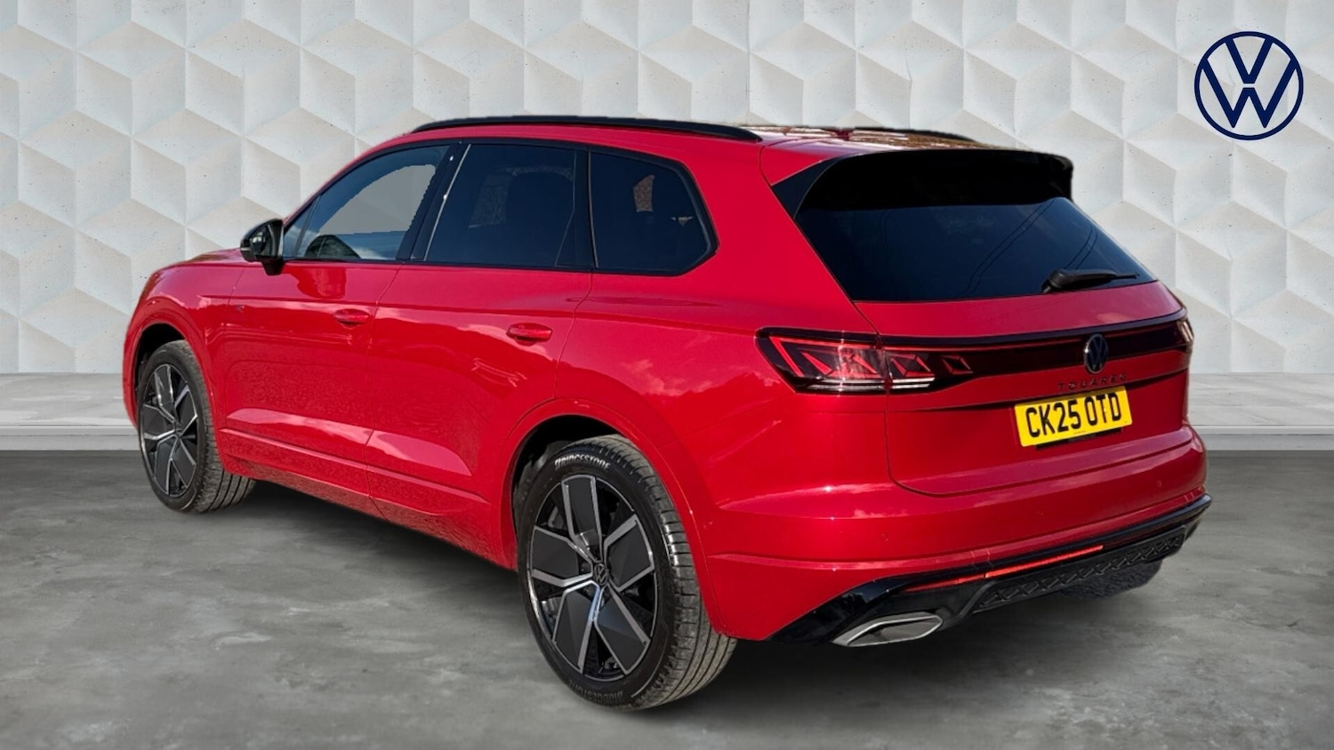 Used Volkswagen Touareg 2025 for sale - 77504949: Photo 3