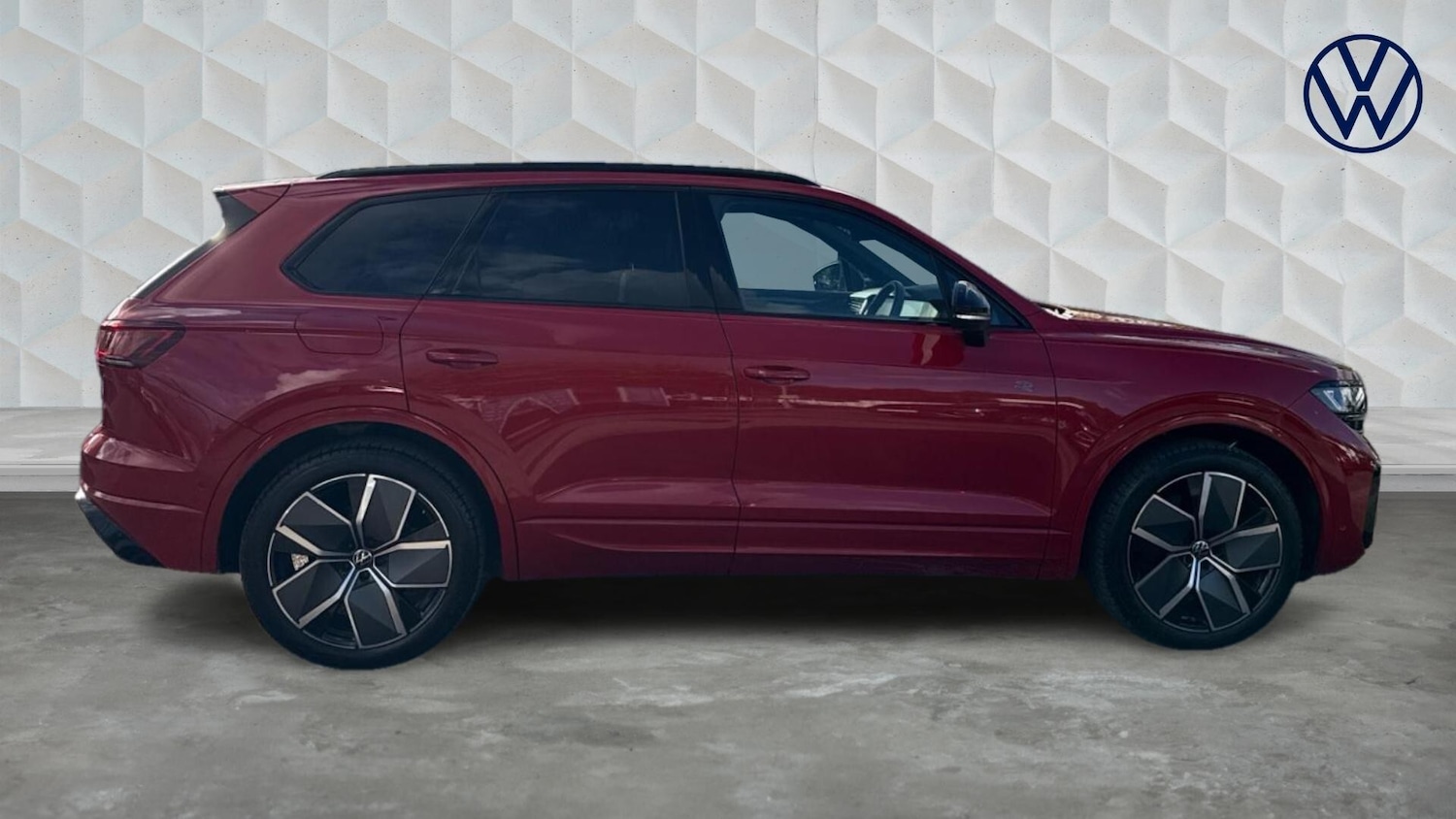 Used Volkswagen Touareg 2025 for sale - 77504949: Photo 4