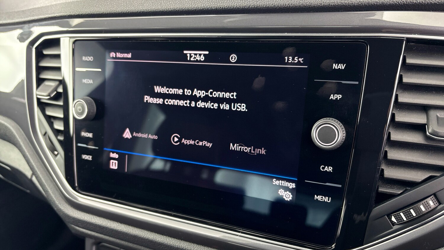 Used Volkswagen T-Roc 2022 for sale - 78078249: Photo 17