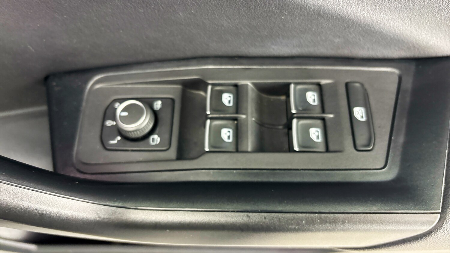 Used Volkswagen T-Roc 2022 for sale - 78078249: Photo 20