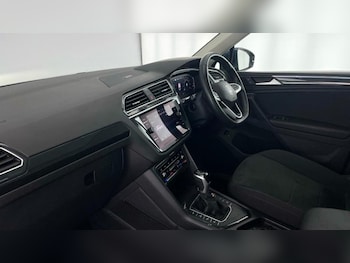 Used Volkswagen Tiguan 2023 for sale - 76452750: Photo