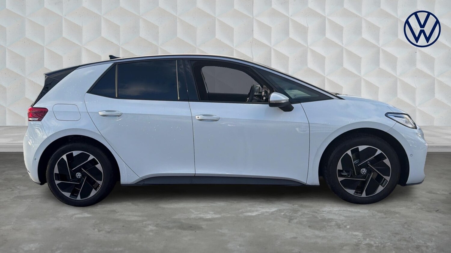 Used Volkswagen ID.3 2025 for sale - 77602880: Photo 4