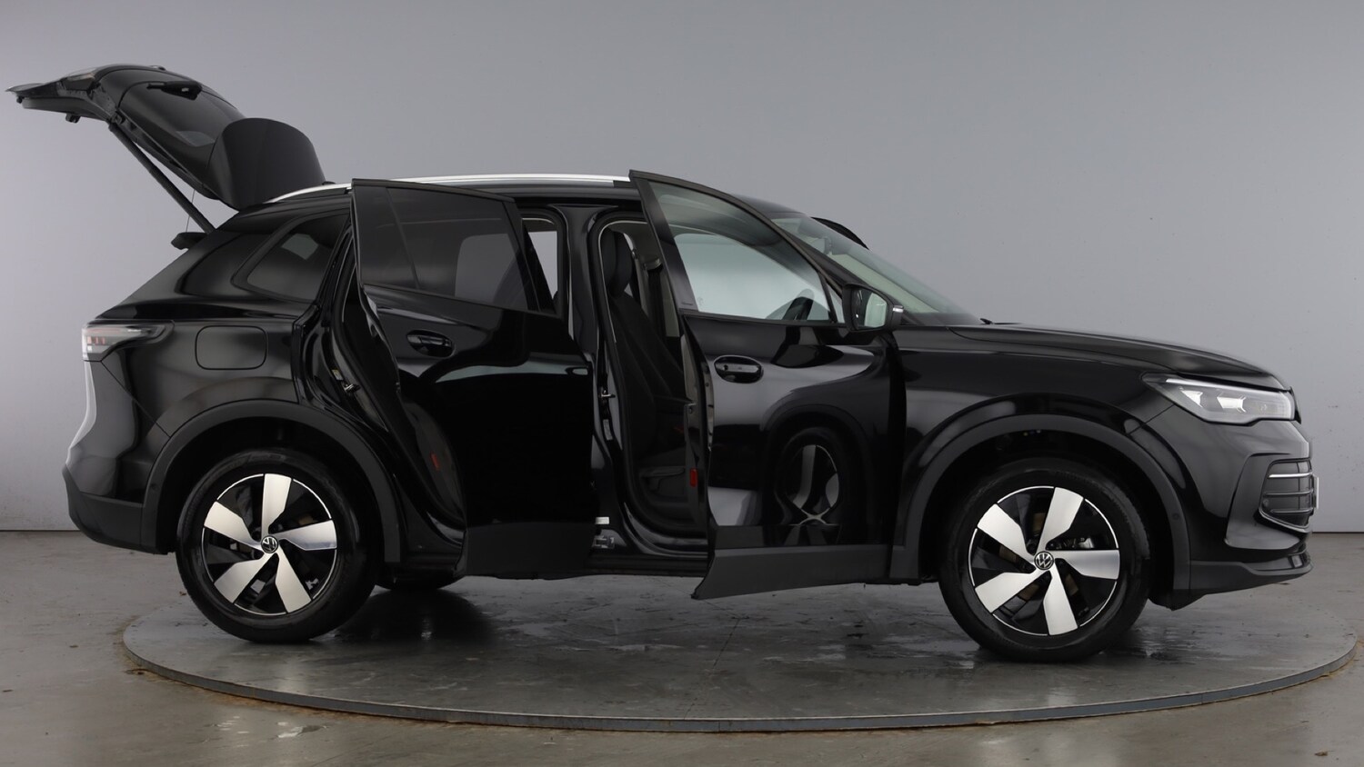 Used Volkswagen Tiguan 2025 for sale - 77602996: Photo 11