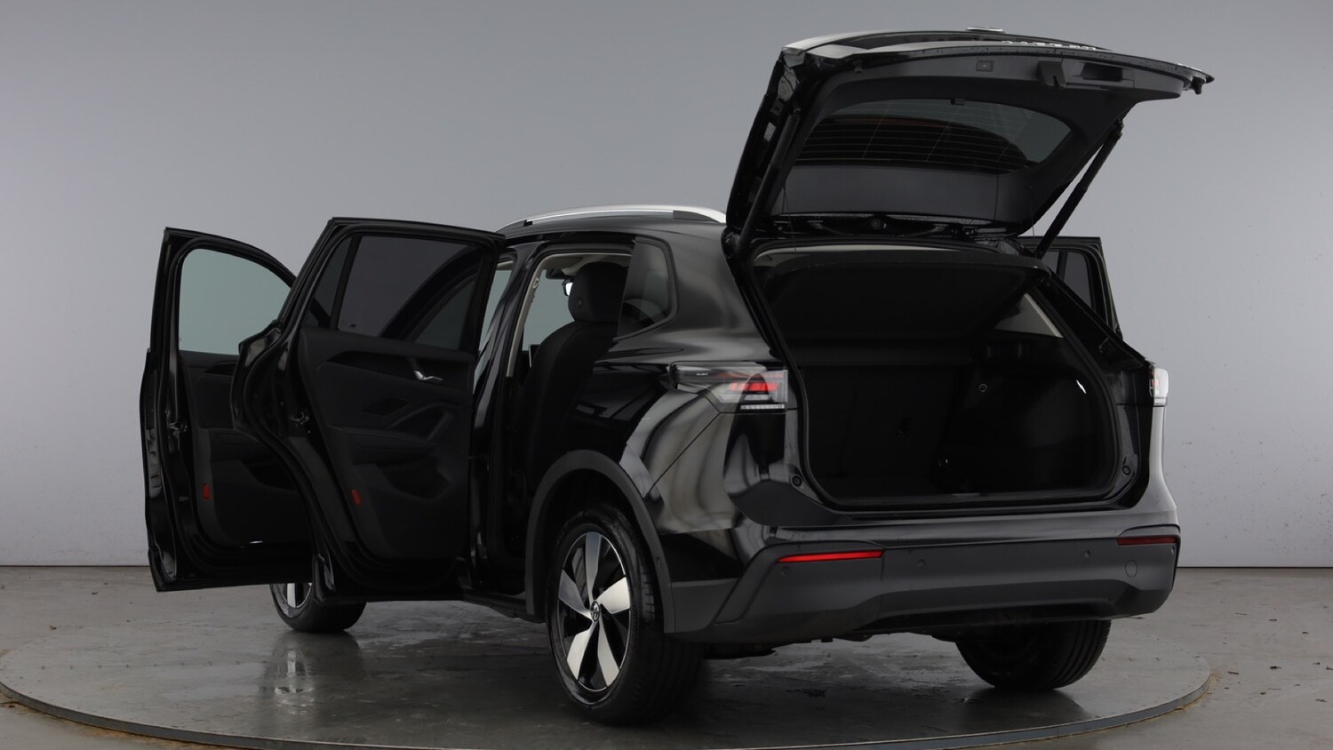 Used Volkswagen Tiguan 2025 for sale - 77602996: Photo 12