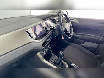 Used Volkswagen Polo 2018 for sale - 76476806: Photo