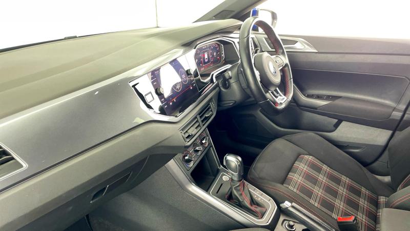 Used Volkswagen Polo 2021 for sale - 76329671: Photo 2
