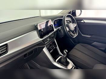 Used Volkswagen T-Roc 2022 for sale - 79545812: Photo