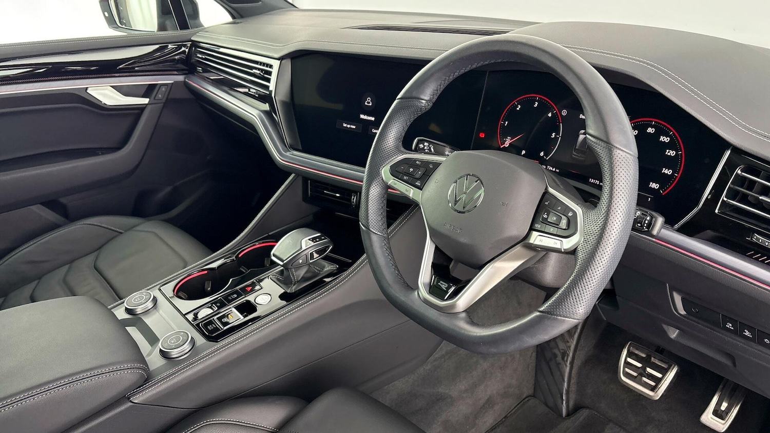 Used Volkswagen Touareg 2025 for sale - 77603017: Photo 6