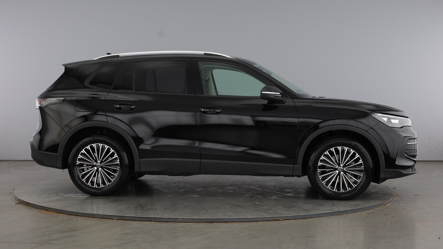 Used Volkswagen Tiguan 2025 for sale - 77505313: Photo 4