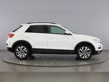 Used Volkswagen T-Roc 2022 for sale - 77603009: Photo