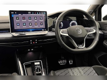 Used Volkswagen Golf 2025 for sale - 78112289: Photo