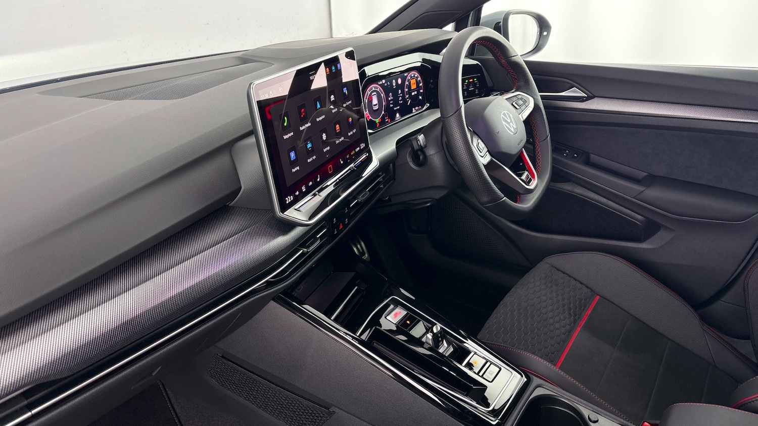 Used Volkswagen Golf 2025 for sale - 77931846: Photo 2