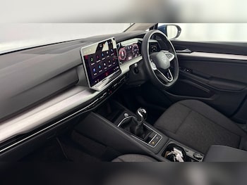 Used Volkswagen Golf 2024 for sale - 77708348: Photo