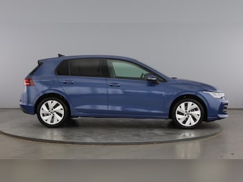 Used Volkswagen Golf 2024 for sale - 77708348: Photo