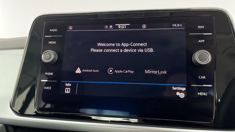 Used Volkswagen T-Roc for sale - 76819129: Photo 14