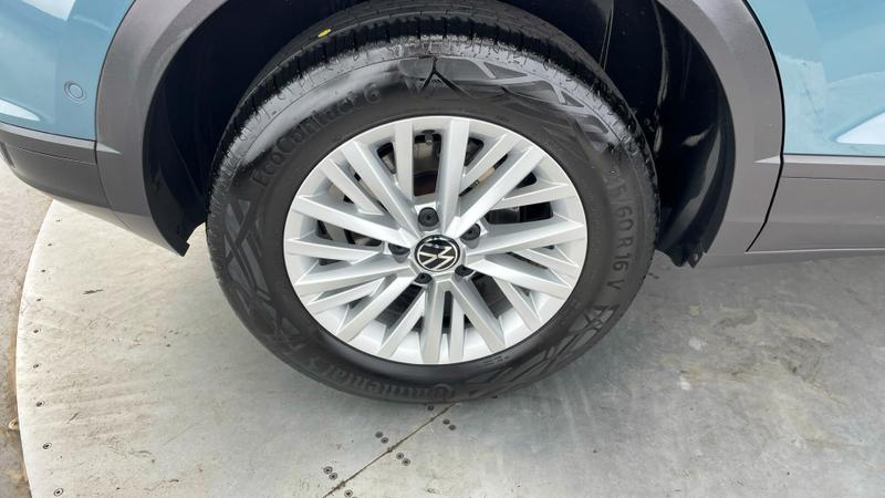 Used Volkswagen T-Roc for sale - 76819129: Photo 17