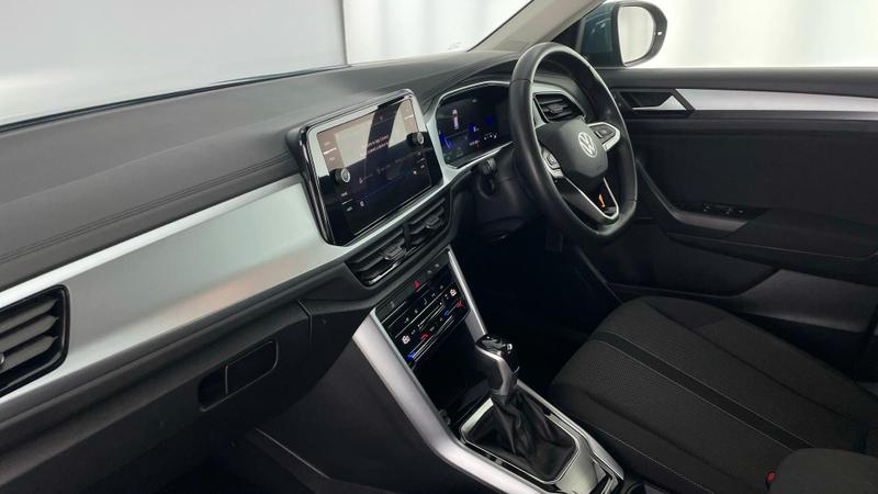 Used Volkswagen T-Roc for sale - 76819129: Photo 2