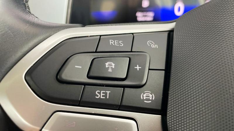 Used Volkswagen T-Roc for sale - 76819129: Photo 23