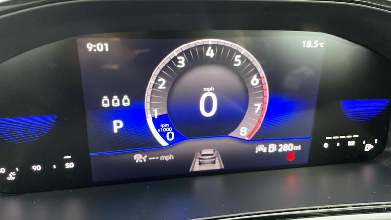 Used Volkswagen T-Roc for sale - 76819129: Photo 25