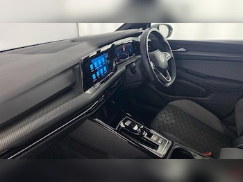 Used Volkswagen Golf 2023 for sale - 76588333: Photo