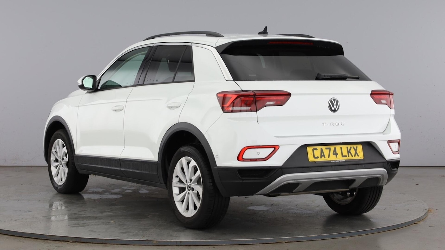 Used Volkswagen T-Roc 2024 for sale - 77504906: Photo 3