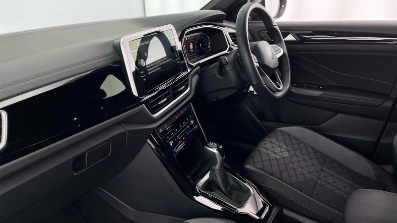 Used Volkswagen T-Roc 2025 for sale - 76244770: Photo 2