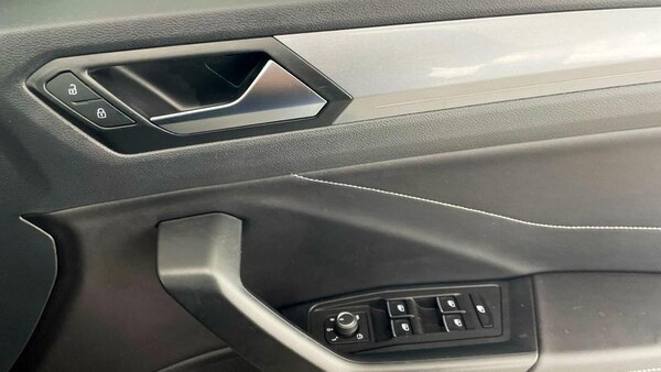 Used Volkswagen T-Roc 2023 for sale - 75638868: Photo 20