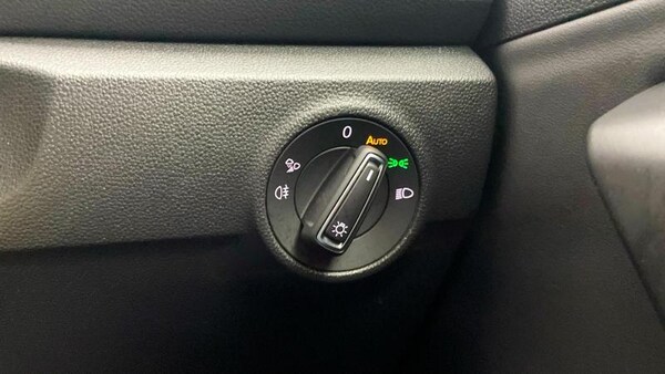 Used Volkswagen T-Roc 2023 for sale - 75638868: Photo 24