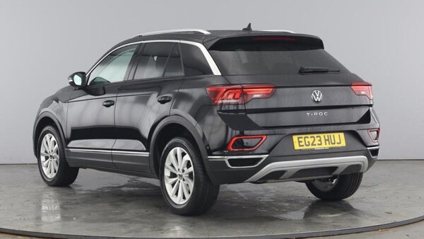 Used Volkswagen T-Roc 2023 for sale - 75638868: Photo 3