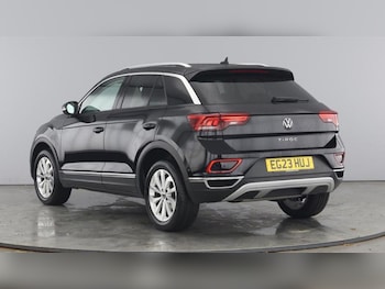Used Volkswagen T-Roc 2023 for sale - 75638868: Photo
