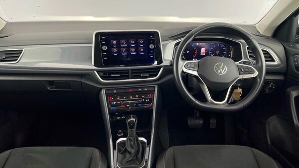 Used Volkswagen T-Roc 2023 for sale - 75638868: Photo 8
