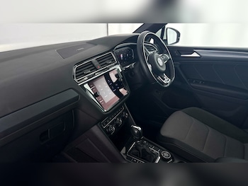 Used Volkswagen Tiguan 2019 for sale - 79137669: Photo