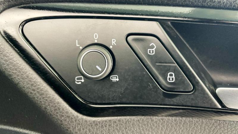 Used Volkswagen Golf 2016 for sale - 76692987: Photo 20