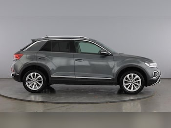 Used Volkswagen T-Roc 2024 for sale - 76949085: Photo