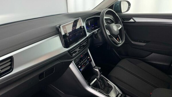 Used Volkswagen T-Roc 2022 for sale - 75638886: Photo 2