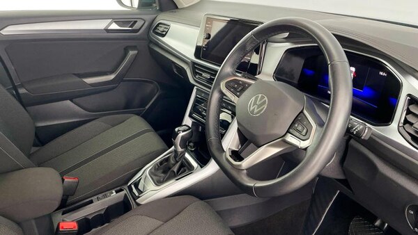 Used Volkswagen T-Roc 2022 for sale - 75638886: Photo 6